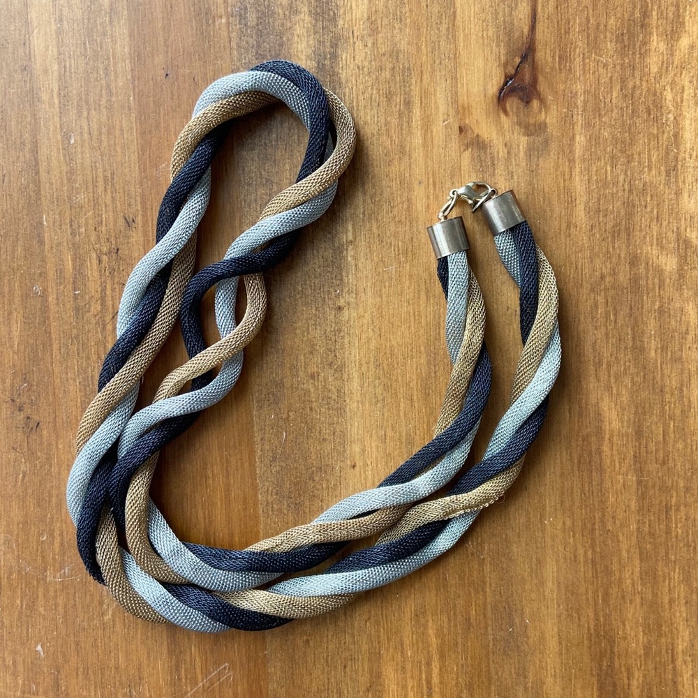Tri-color toned twisted necklace